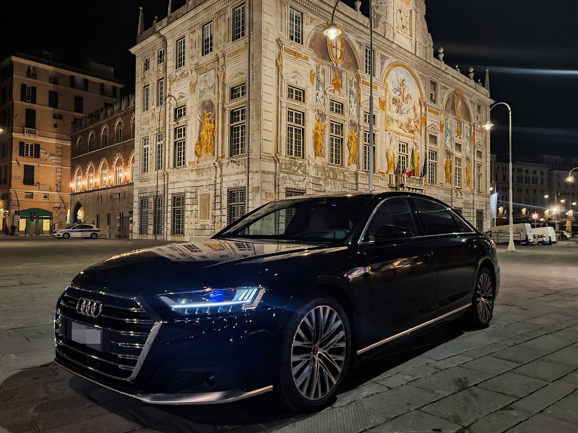 audi-a8-lanterna-limo-service-transfer-ncc-genova-italia-tour-operator-04